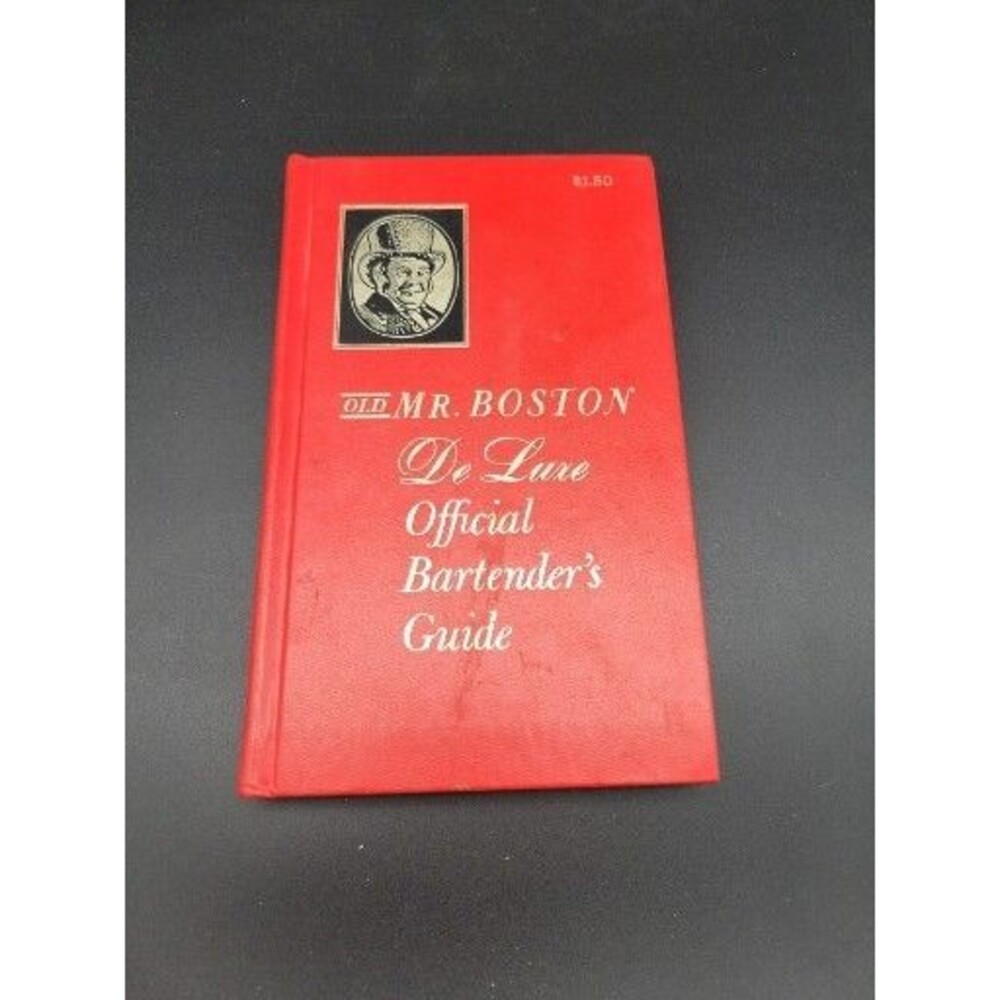 Old Mr Boston Deluxe Official Bartender's Guide Vintage 1972 Cocktails Recipes